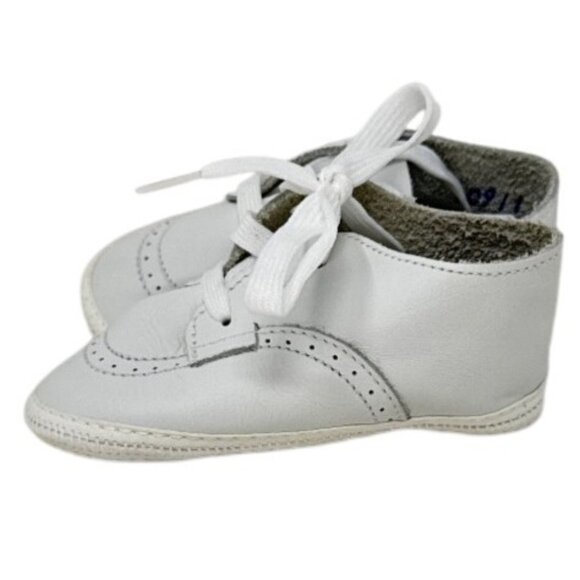 Baby White Leather Lace-Up Shoes Soft Sole Boys or Girls - Picture 1 of 6